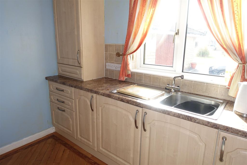 Additional image 5 of 2 bed flat for saleBridgend Gardens, Bathgate EH48