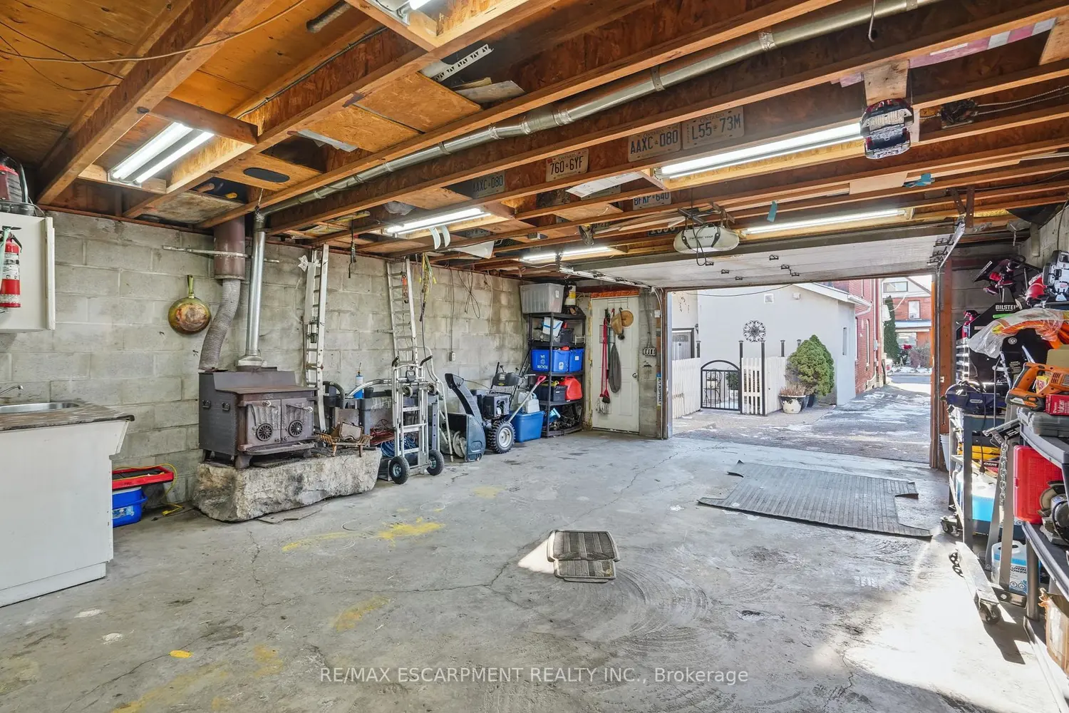 Additional image 17 of 81 Simcoe Street