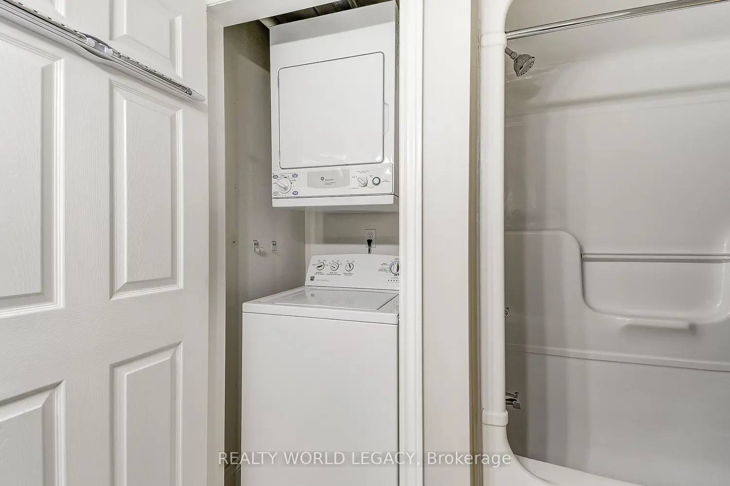 Additional image 17 of 2055 Appleby Line 103