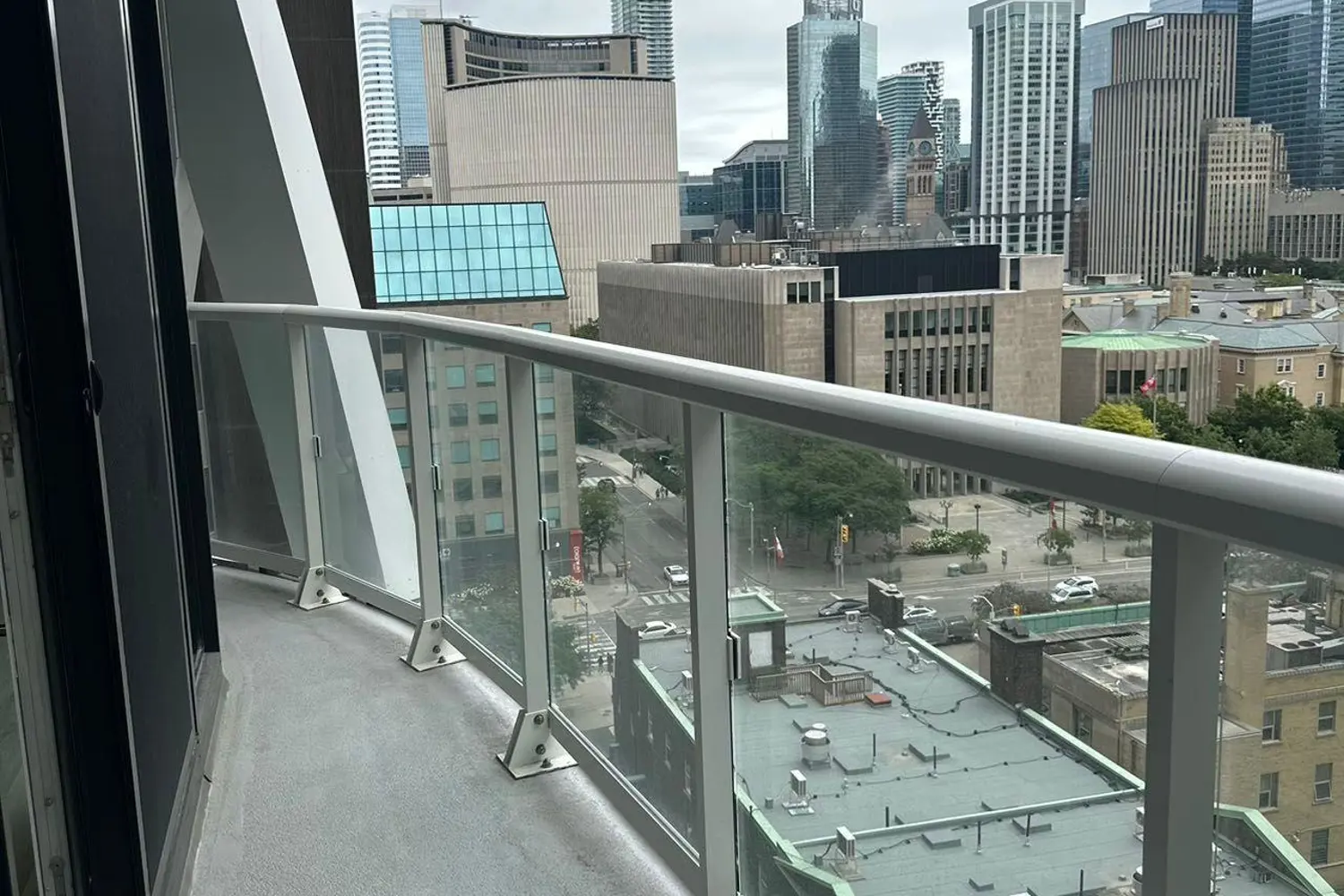 Additional image 16 of 230 Simcoe Street 926