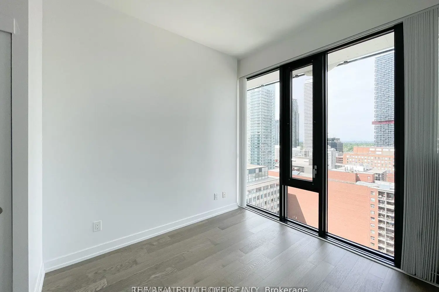Additional image 9 of 161 Roehampton Avenue 2113