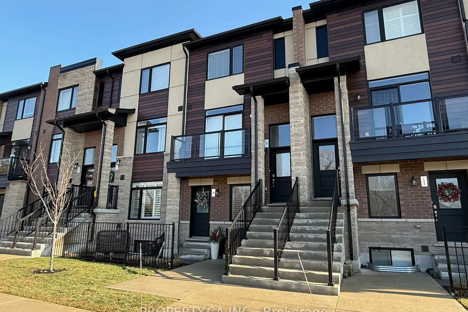 Additional image 2 of 590 North Service Road 9