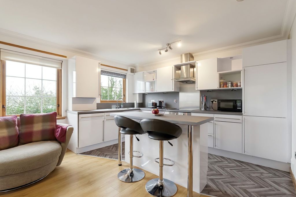 Additional image 2 of 3 bed flat for sale1/1, 2 Silver Birch Wynd, Port Glasgow PA14