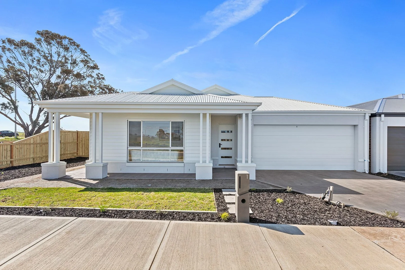1 Hillgate Grove, Fraser Rise VIC 3336
