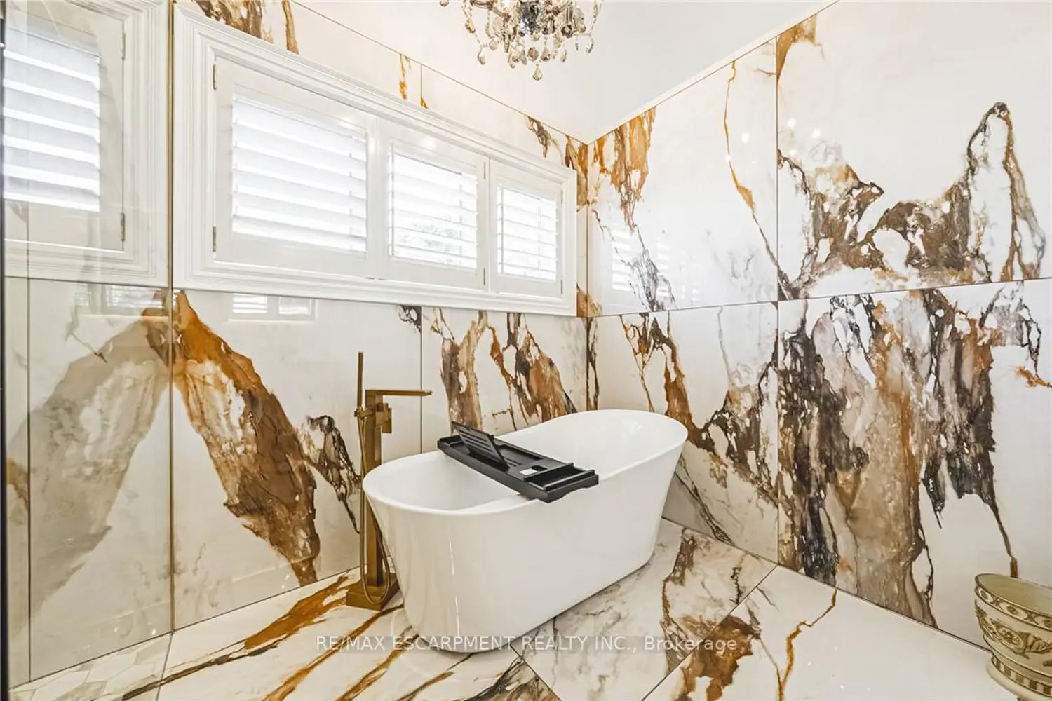 Additional image 10 of 712 Highvalley Road