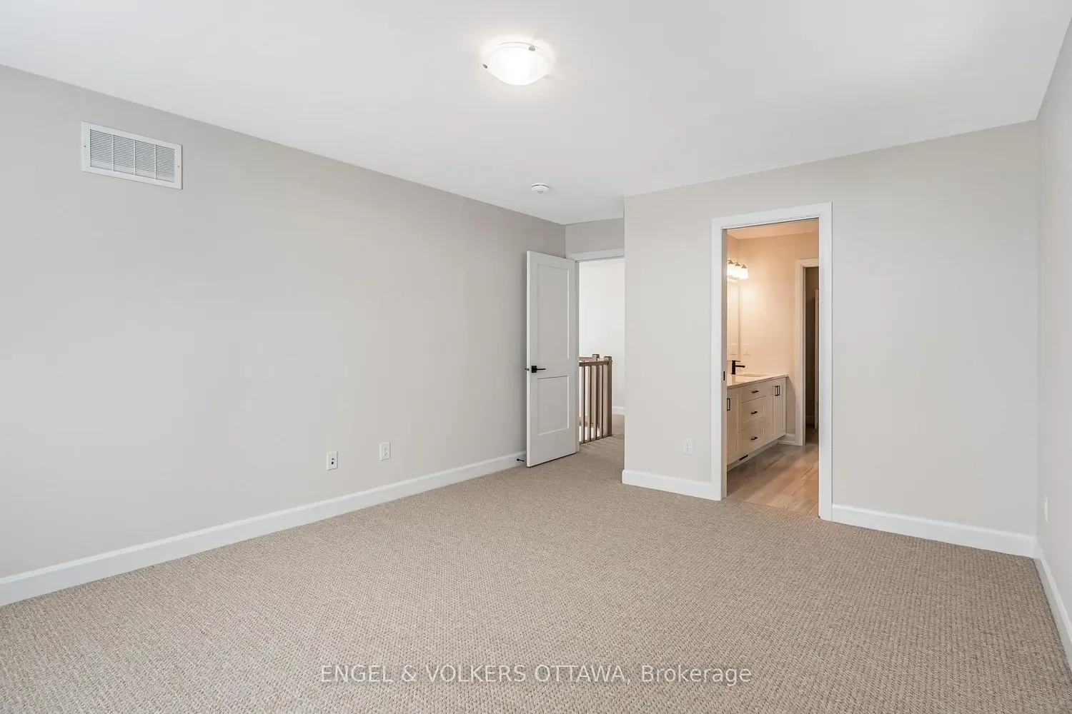 Additional image 11 of 683 Fisher Street