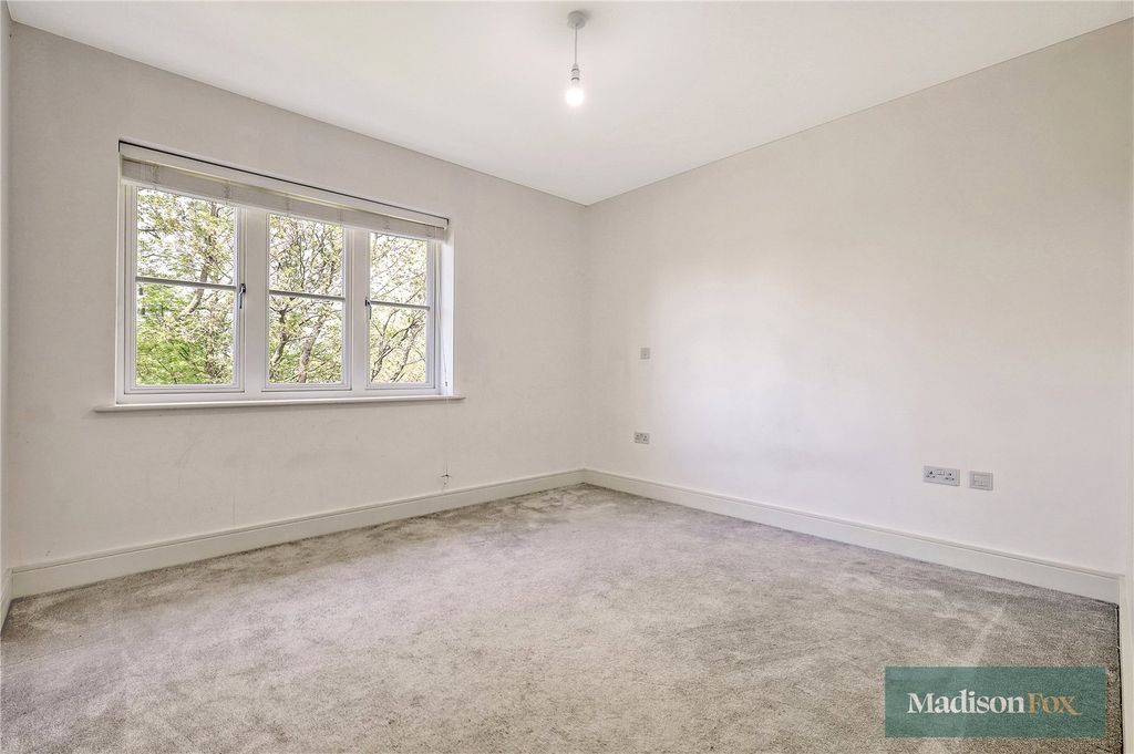 Additional image 23 of 5 bed detached house for saleHigh Road, Chigwell, Essex IG7