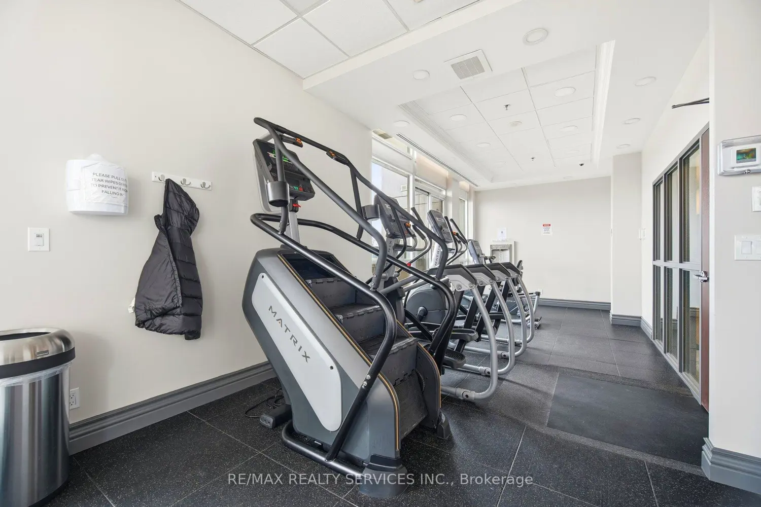 Additional image 18 of 335 Rathburn Road 909