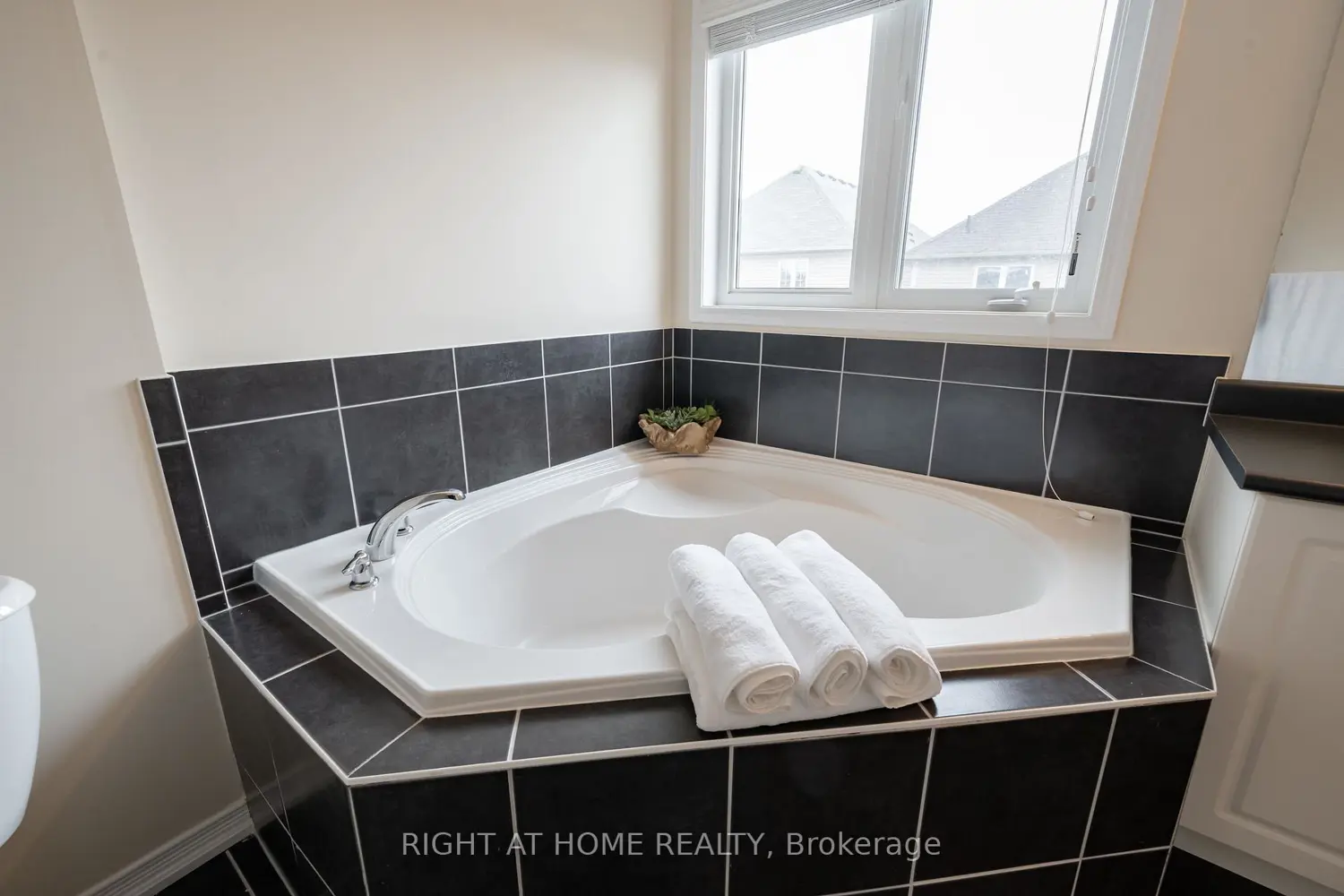 Additional image 18 of 148 Whitwell Way