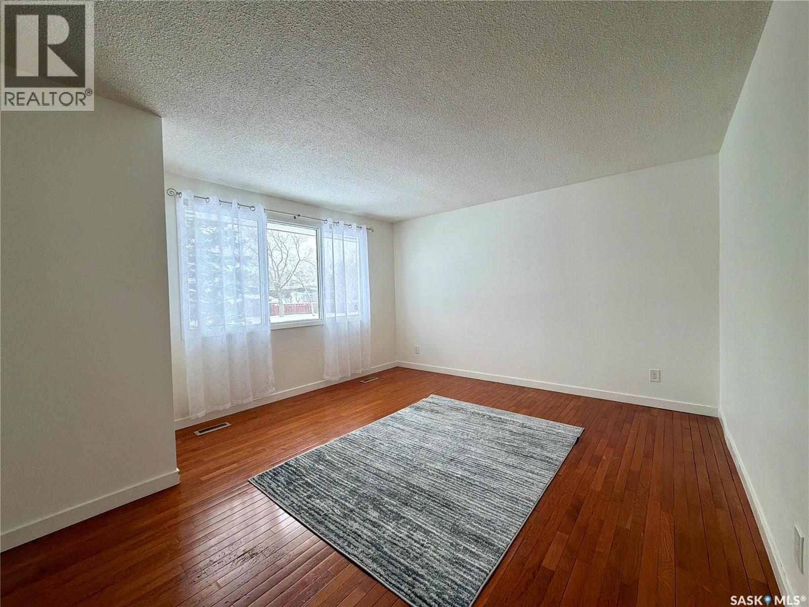 Additional image 6 of 819 Broad Street N, Regina, SK, S4R6C7