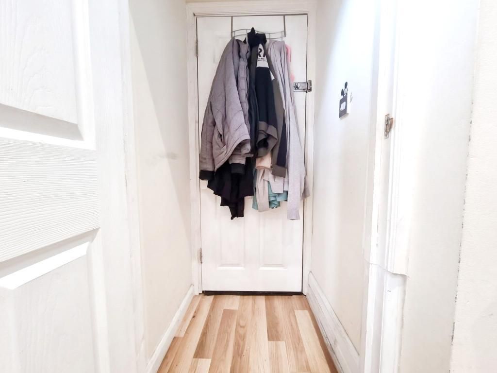 Additional image 7 of 1 bed flat for sale17-19 Park St West, Town Centre, Luton, Bedfordshire LU1