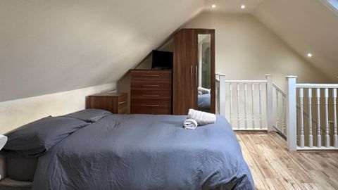 Ash Grove, London NW2, Studio to rent
