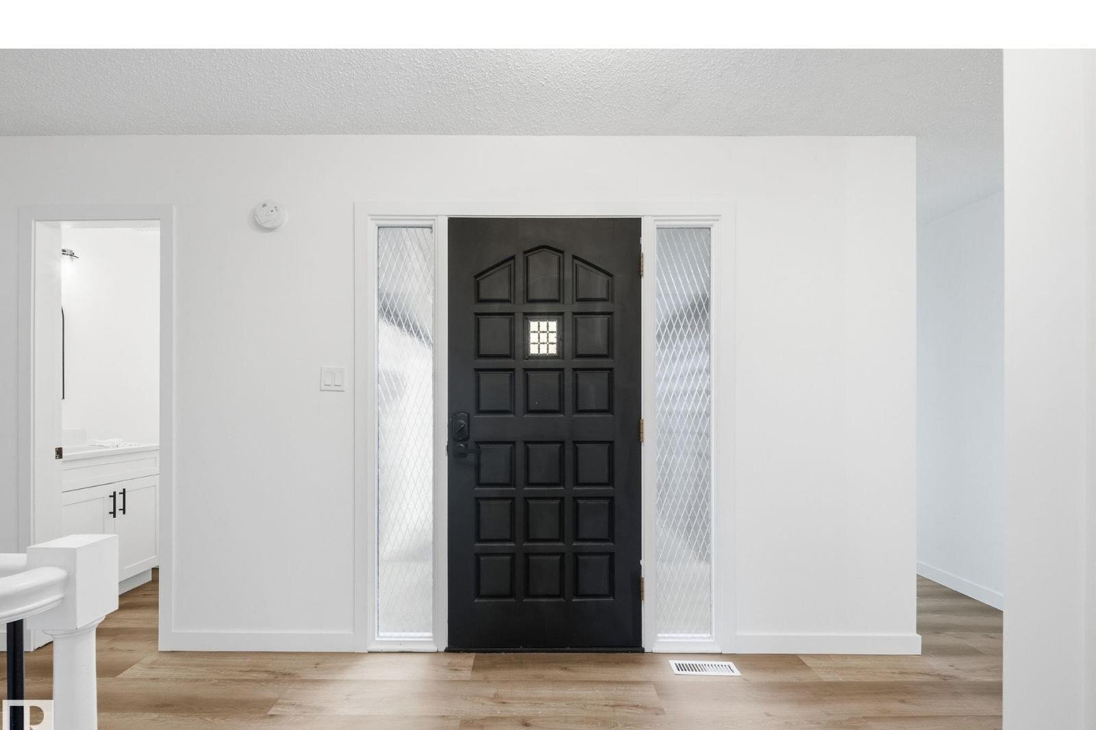 Additional image 8 of 2722 104a Street NW, Edmonton, AB, T6J4C3