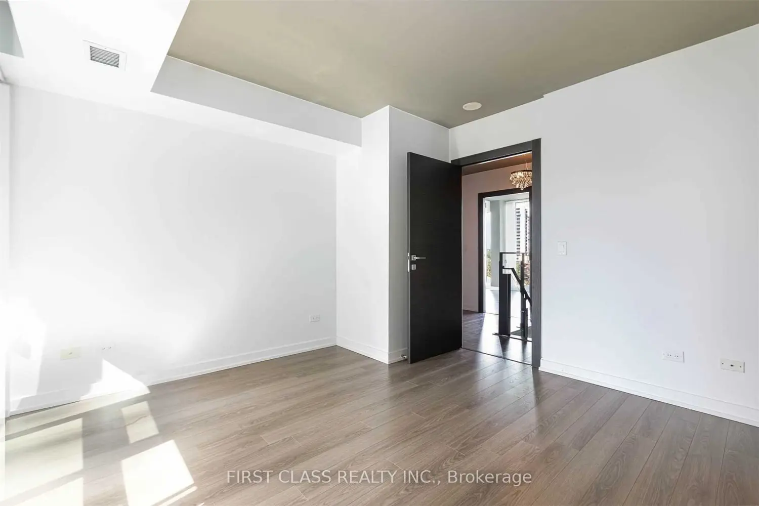 Additional image 18 of 220 George Street 907