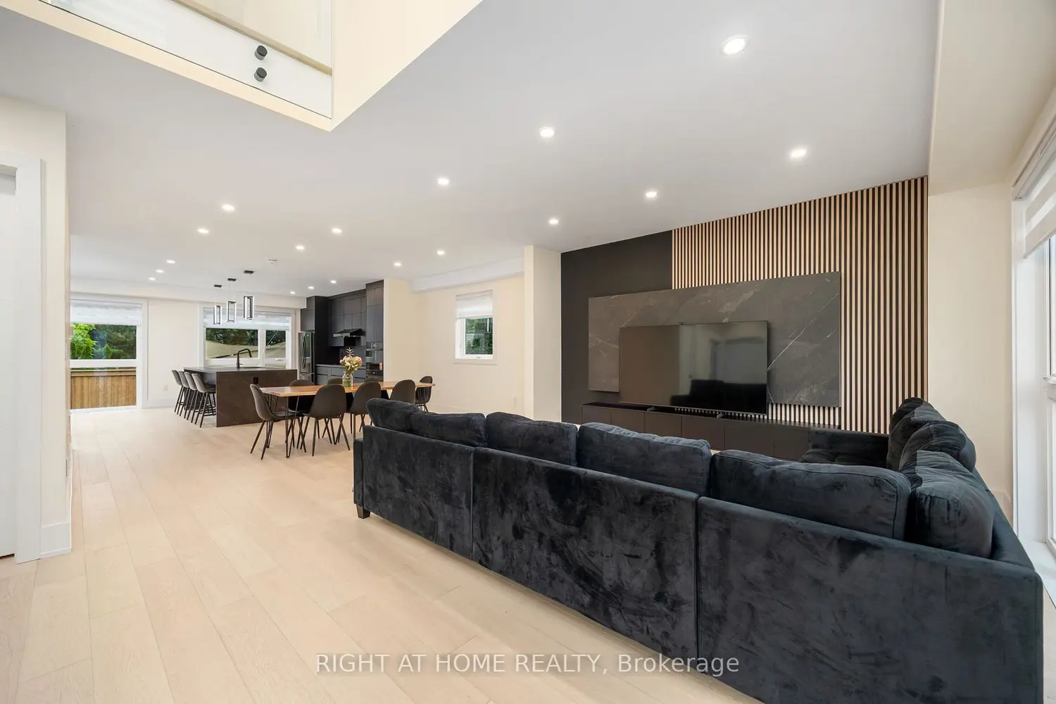 Additional image 6 of 584 Walkers Line