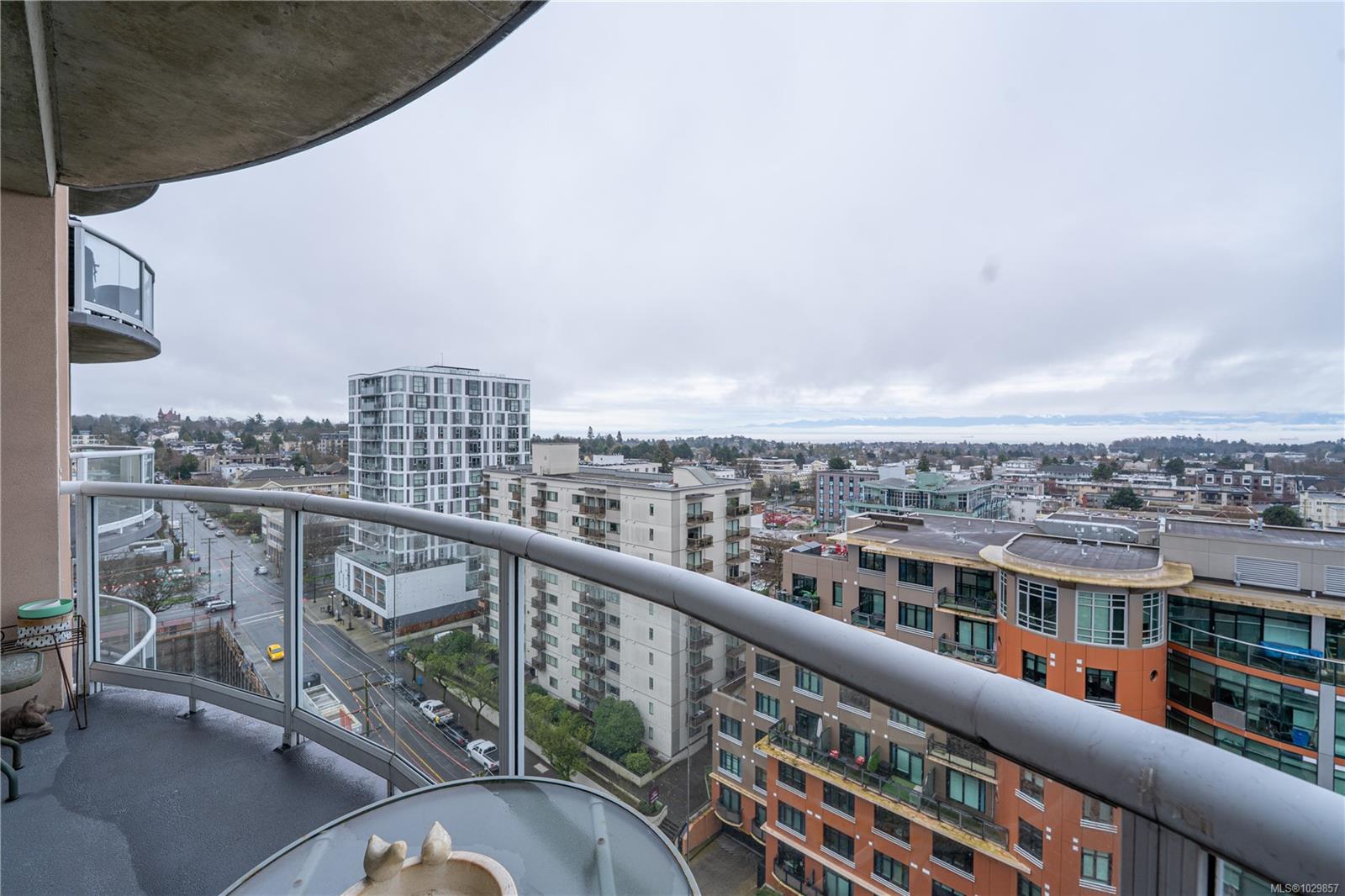 Additional image 2 of 1401-1020 View Street, Victoria, BC, V8V 4Y4