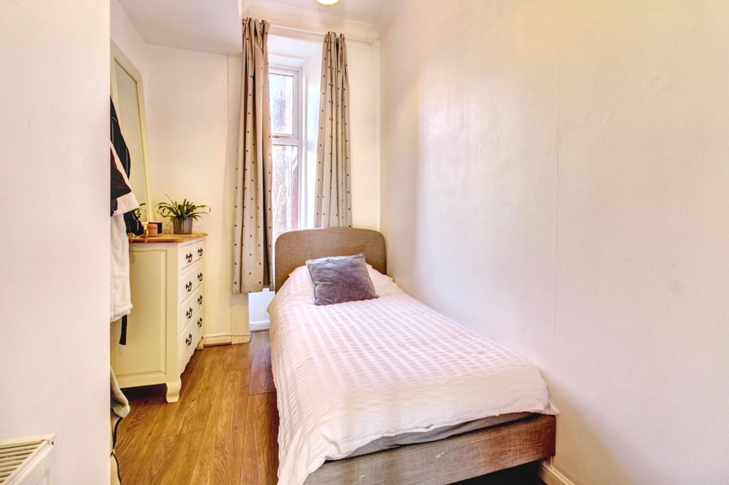 Additional image 9 of 2 bed flat for saleKnoxland Square, Dumbarton G82