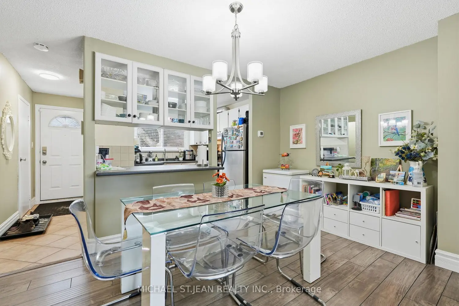 Additional image 7 of 1440 Garth Street 30