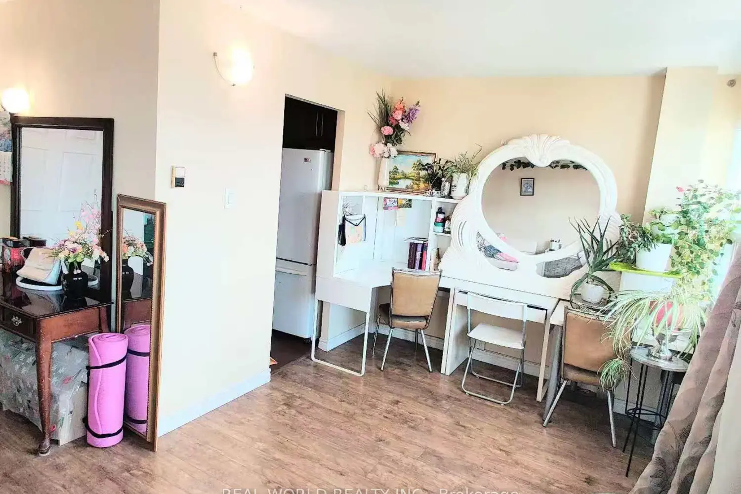 Additional image 5 of 100 Leeward Glenway 806