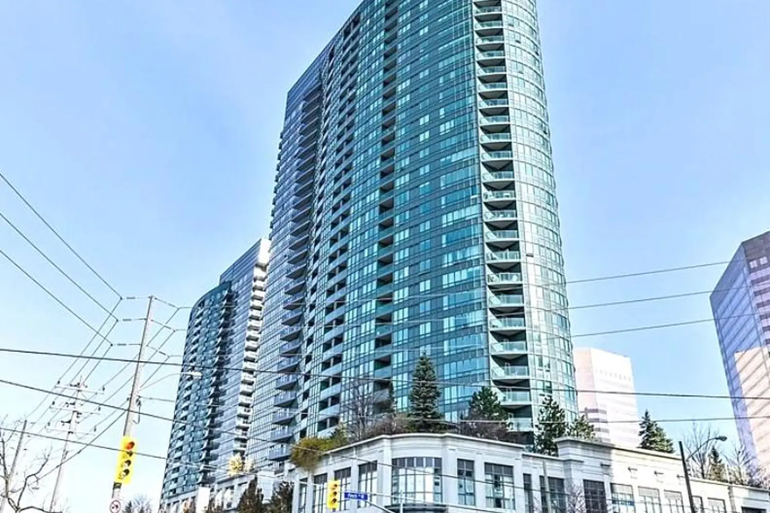 15 Greenview Avenue 1502