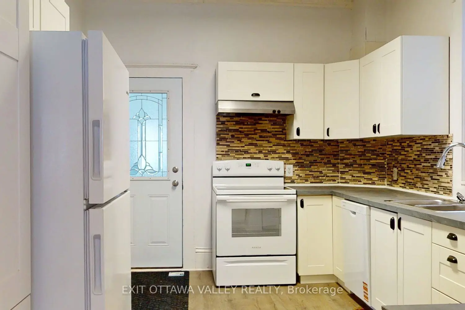 Additional image 7 of 216 Mary Street