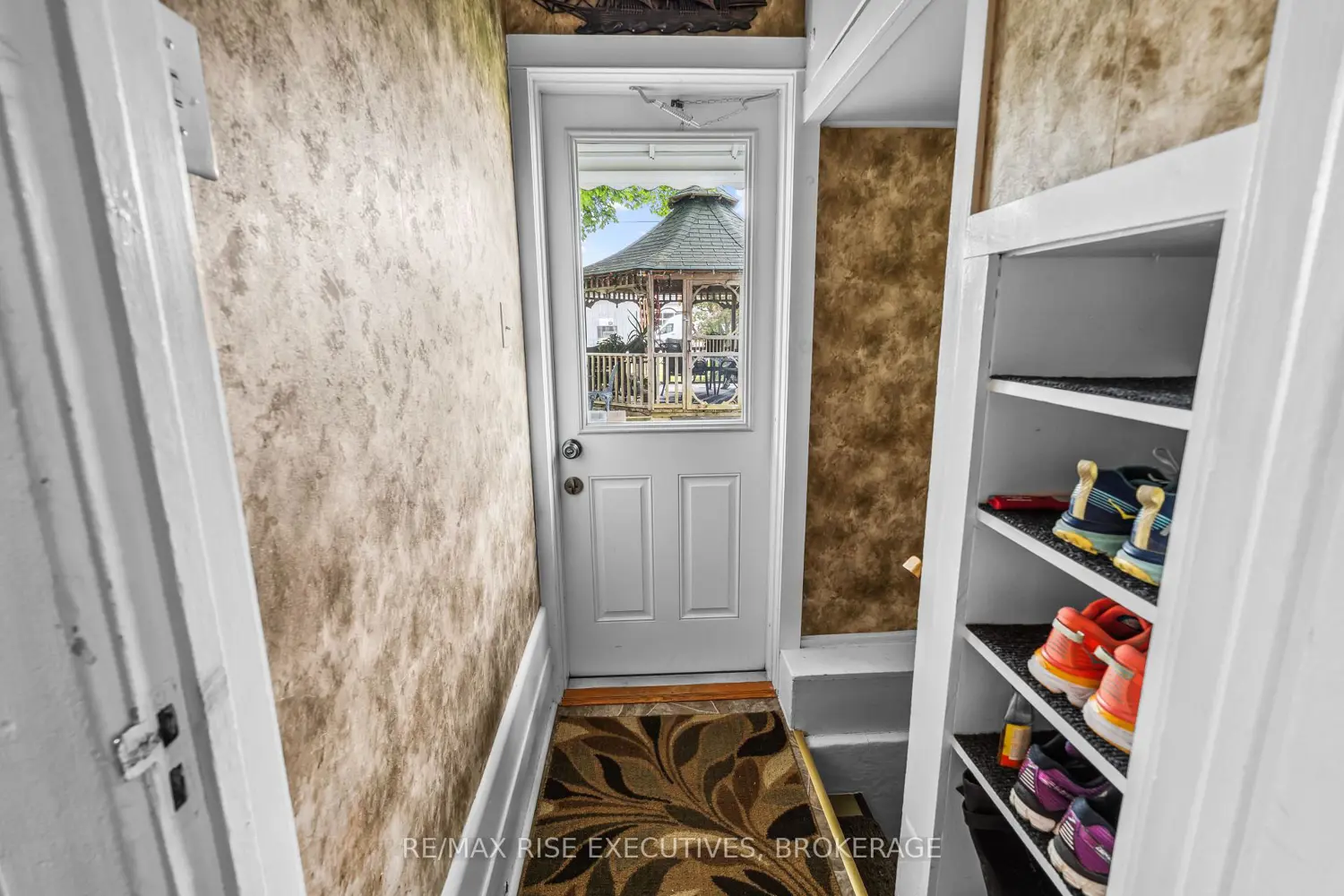 Additional image 11 of 204 R33