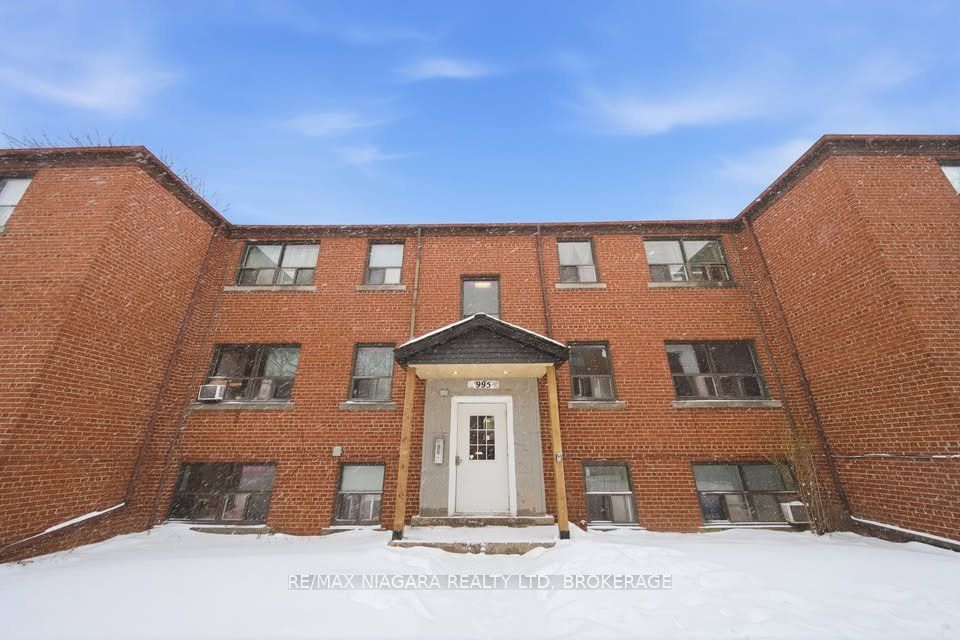 995 O'connor Drive, Toronto, ON, M4B 2T1