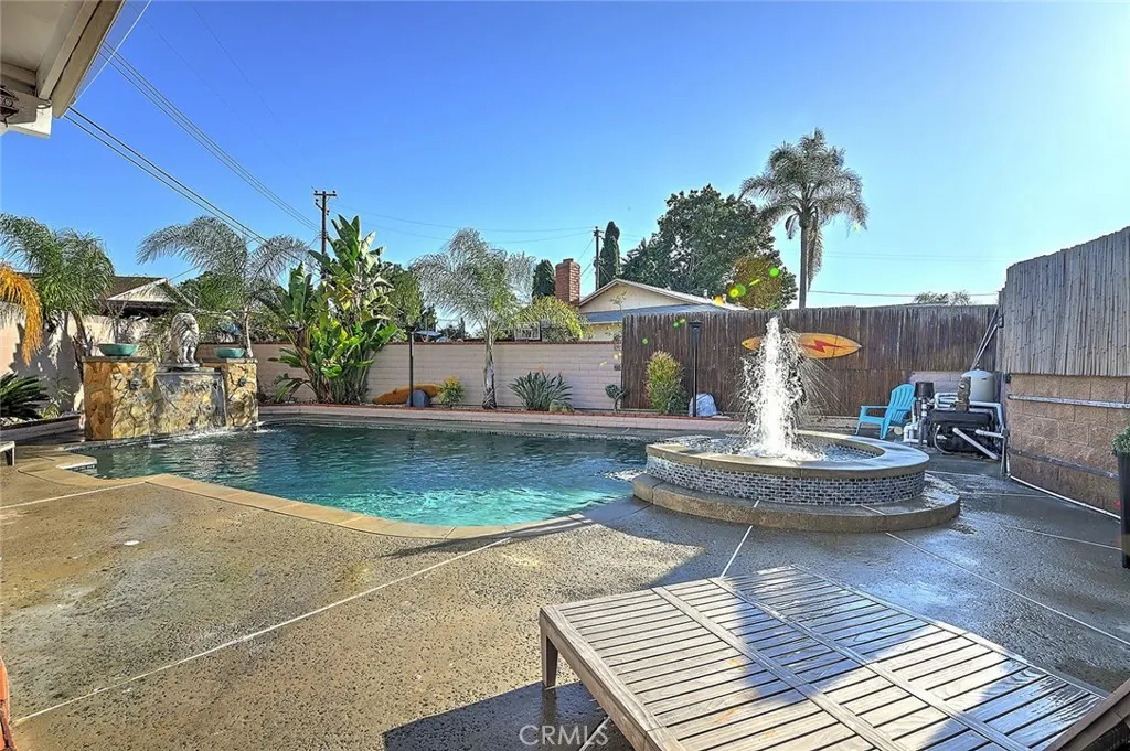 Additional image 42 of 8297 E Carburton St, Long Beach, CA 90808