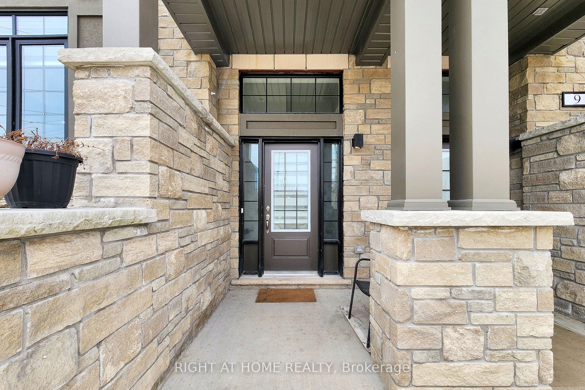 Additional image 2 of 7 Selfridge Way, Whitby, ON, L1N 0N9