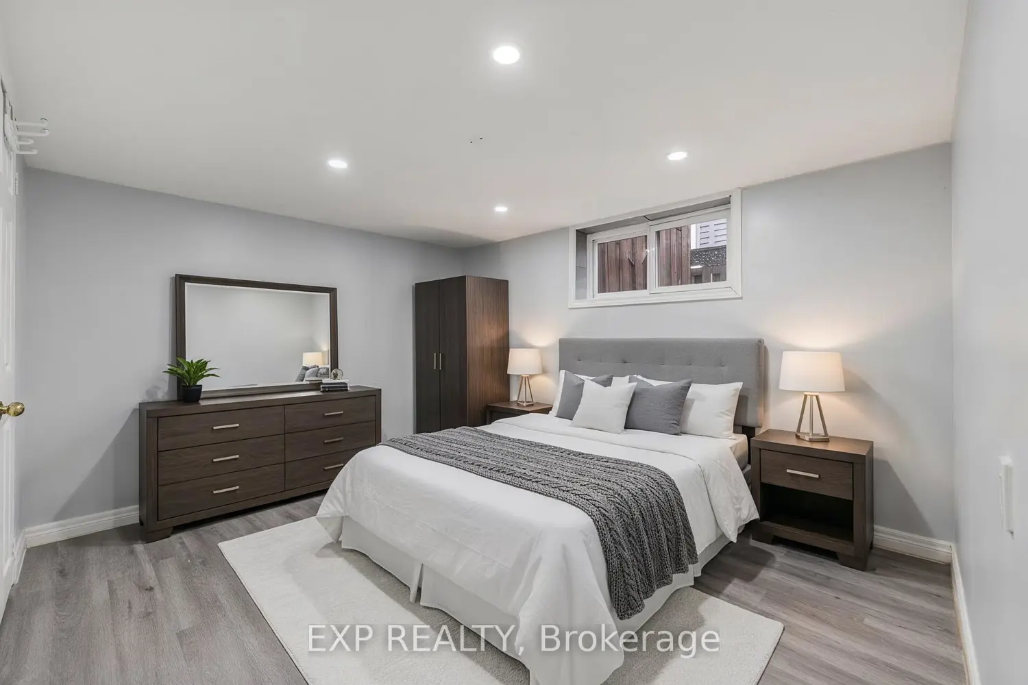 Additional image 4 of 4576 Fourth Avenue