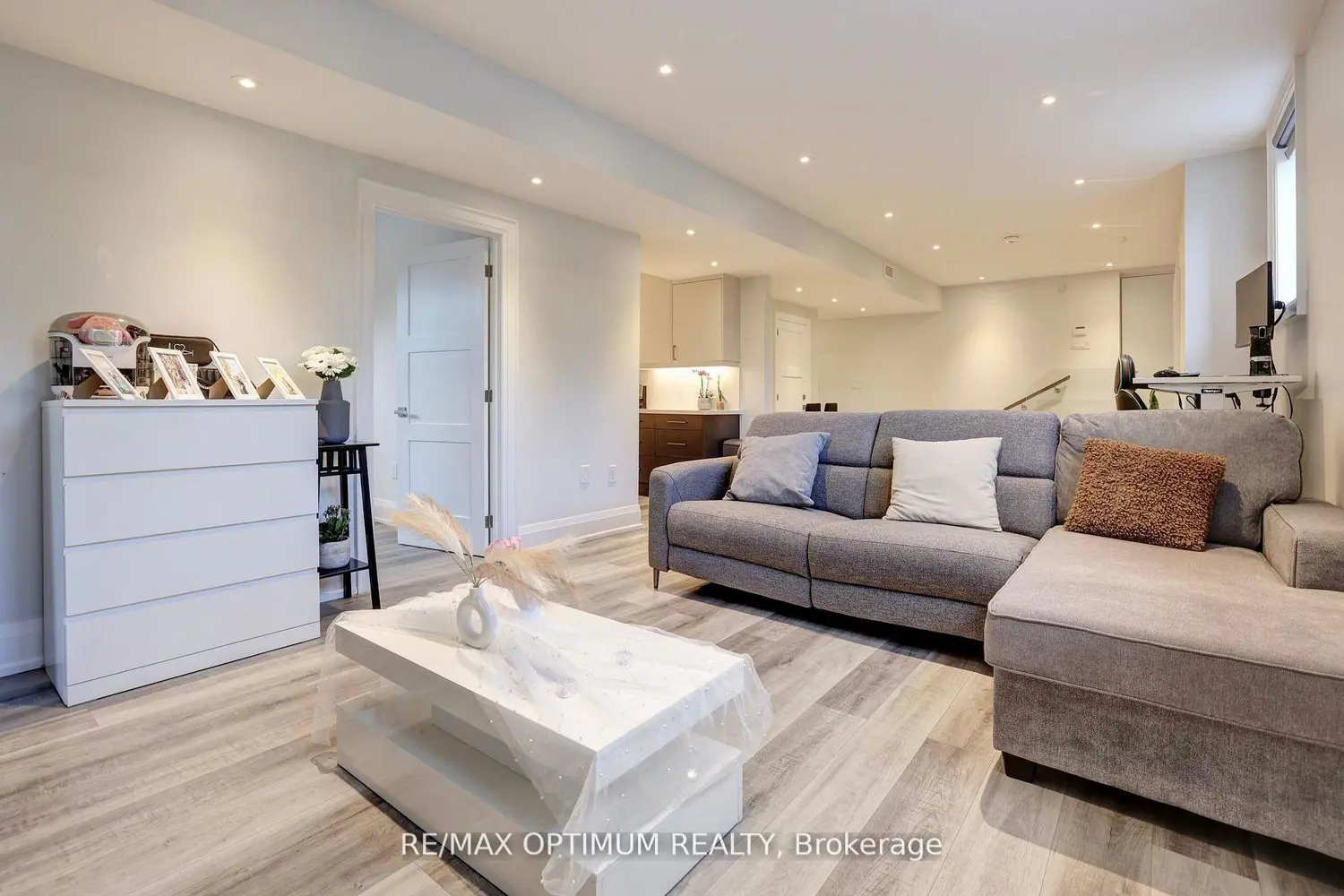 Additional image 14 of 26 Pioneer Drive