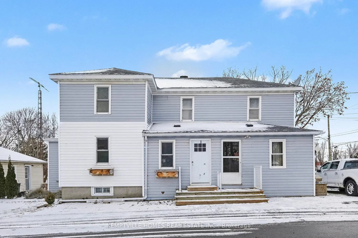 Additional image 2 of 803 St Lawrence Street