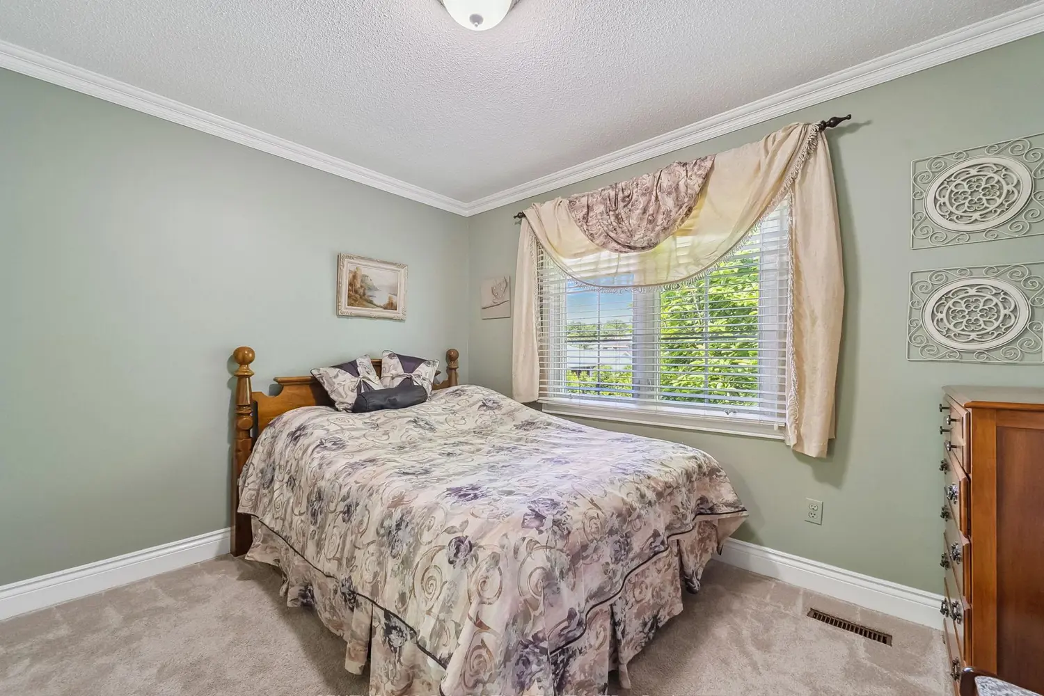 Additional image 10 of 18 Claypine Trail