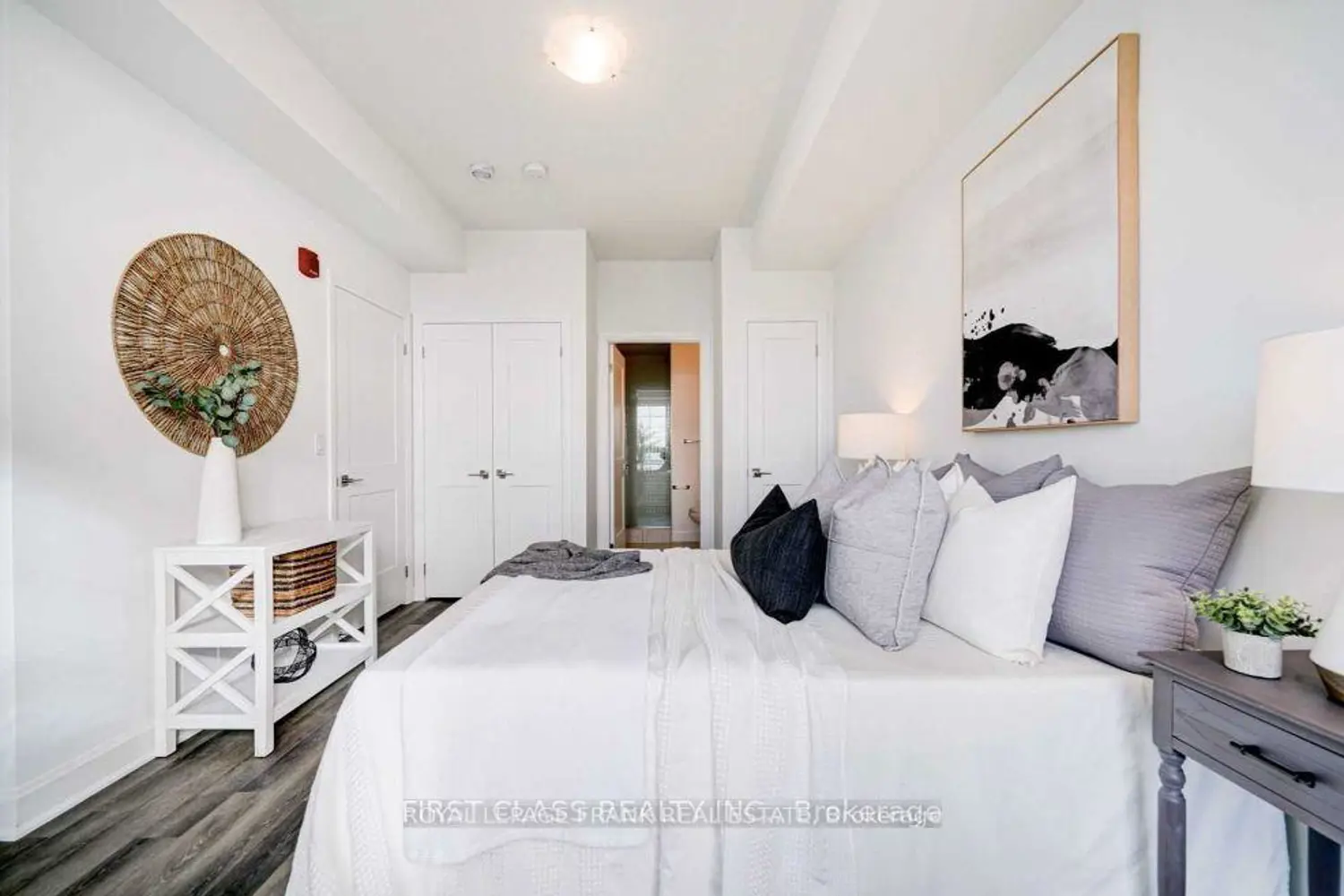 Additional image 14 of 50 Lakebreeze Drive 317