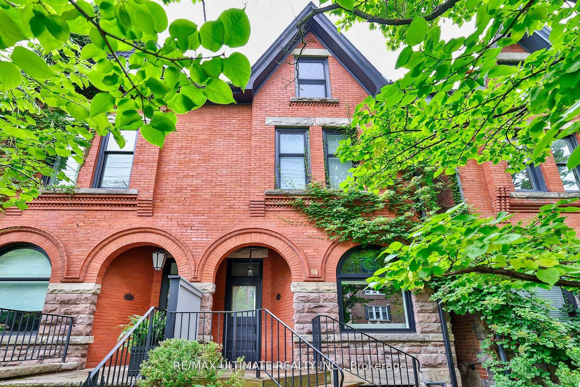 39 Macpherson Avenue, Toronto, ON, M5R 1W7