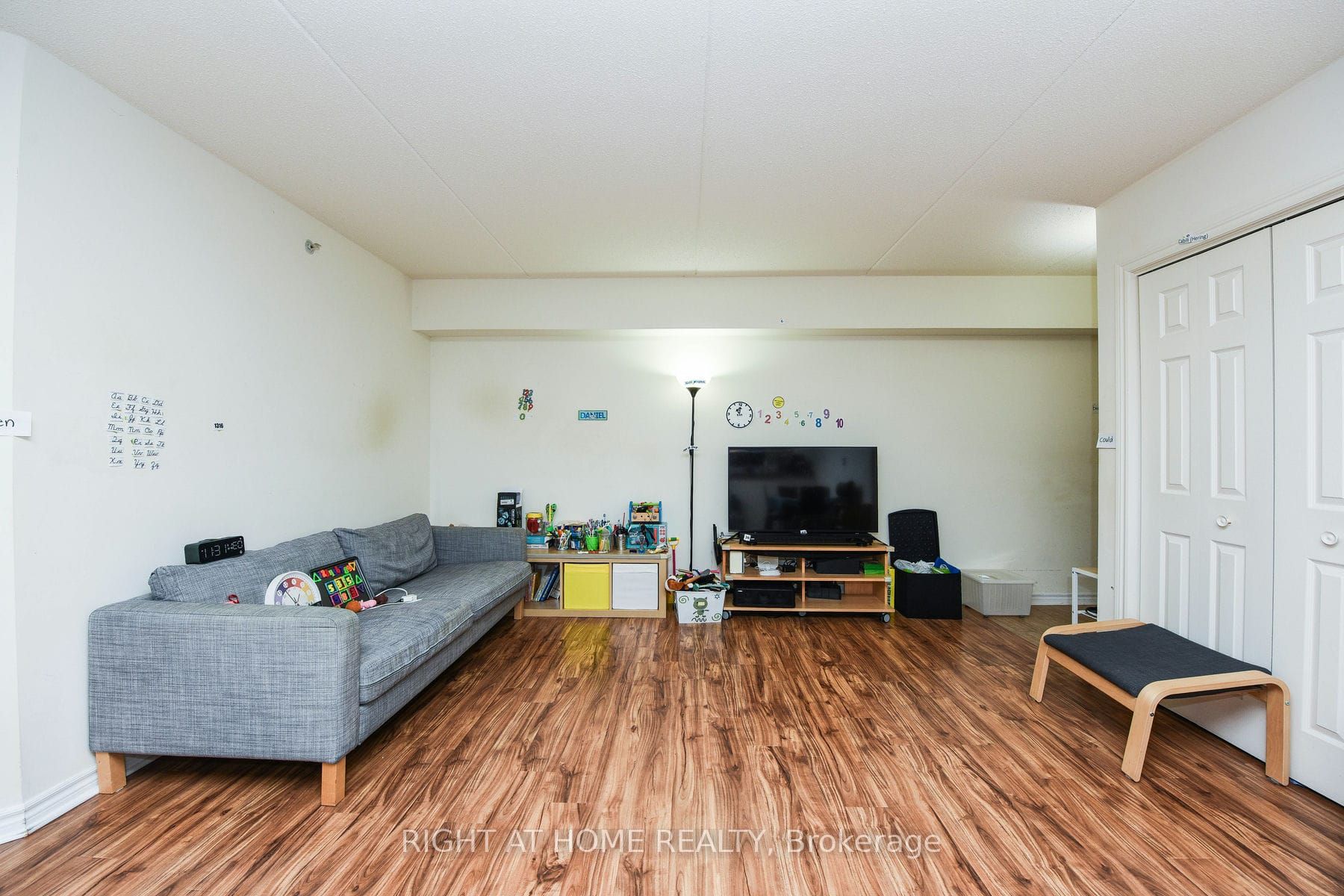 Additional image 3 of 301-1480 Bishops Gate, Oakville, ON, L6M 4N4