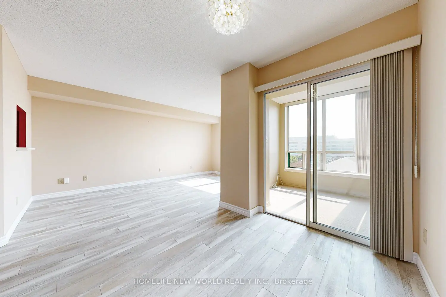 Additional image 16 of 711 Rossland Road 706