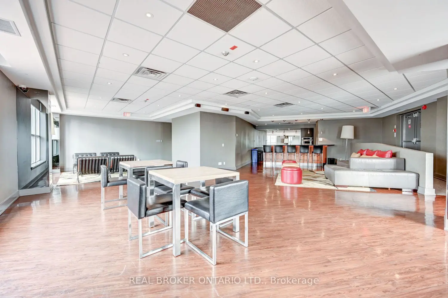 Additional image 16 of 801 King Street 907