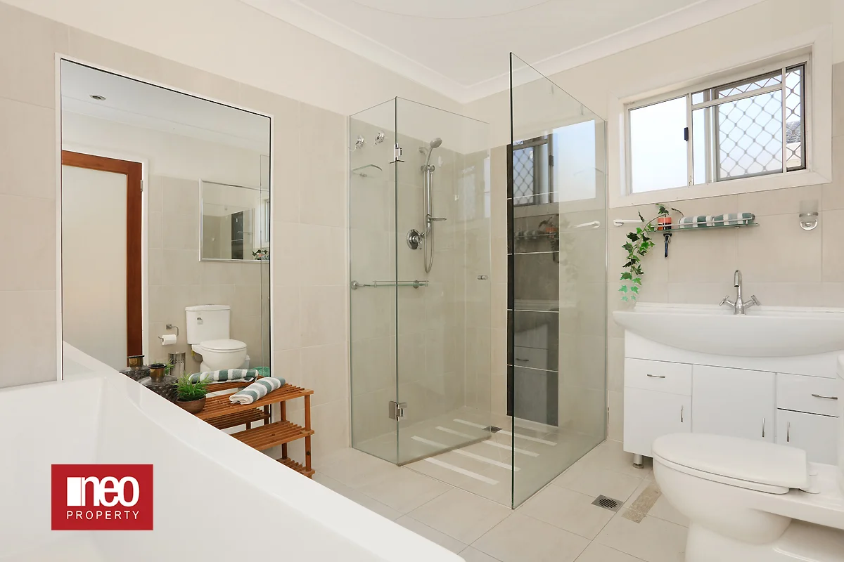 Additional image 12 of 16 St Andrews Avenue, Isle Of Capri QLD 4217