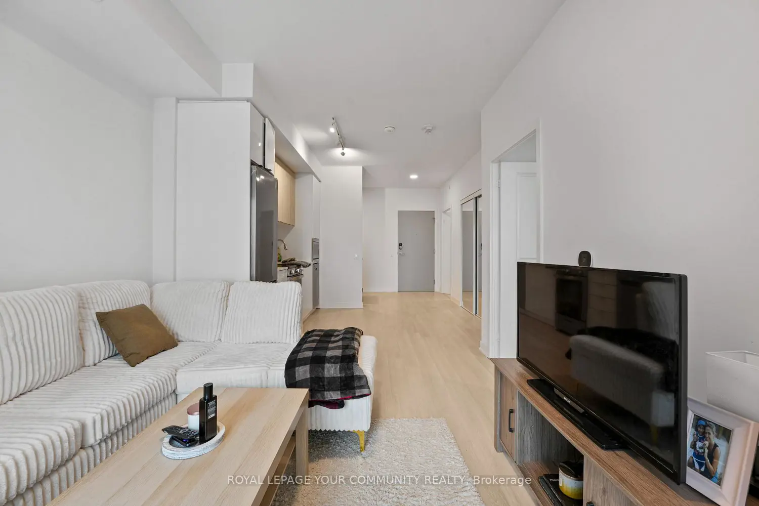 Additional image 8 of 30 Upper Mall Way A909