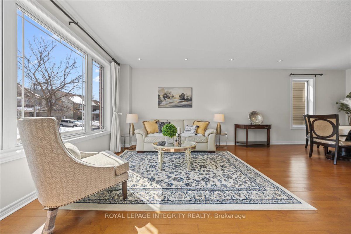 Additional image 2 of 650 New Liskeard Crescent, Ottawa, ON, K2J 0N3