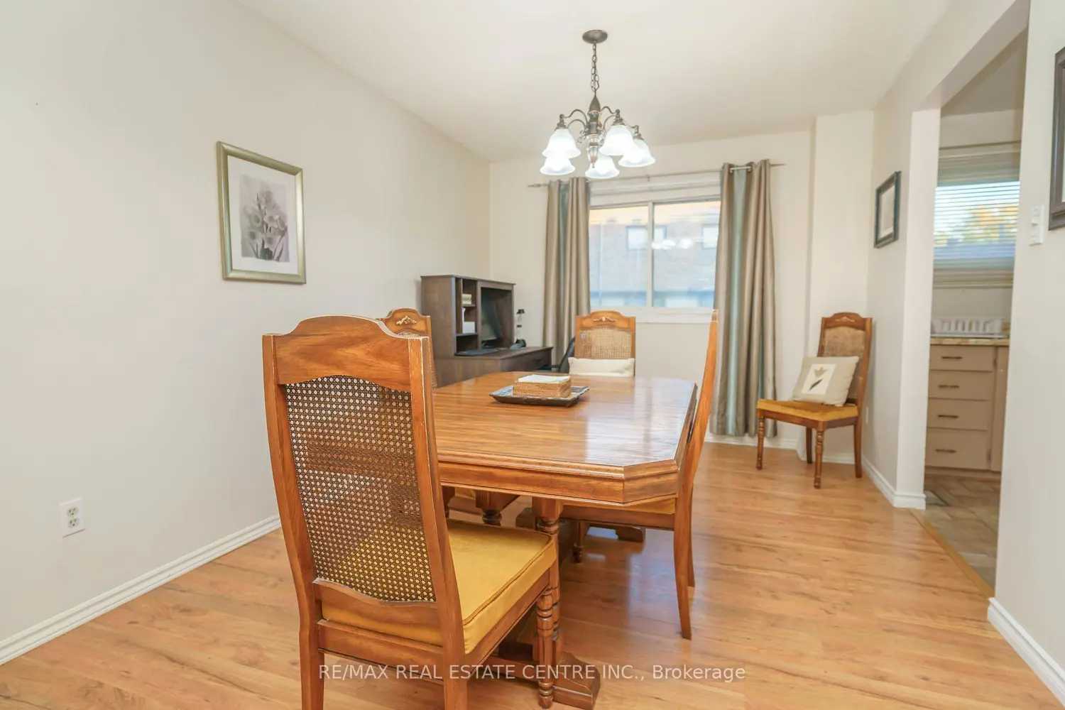 Additional image 3 of 143 Ashton Crescent 143