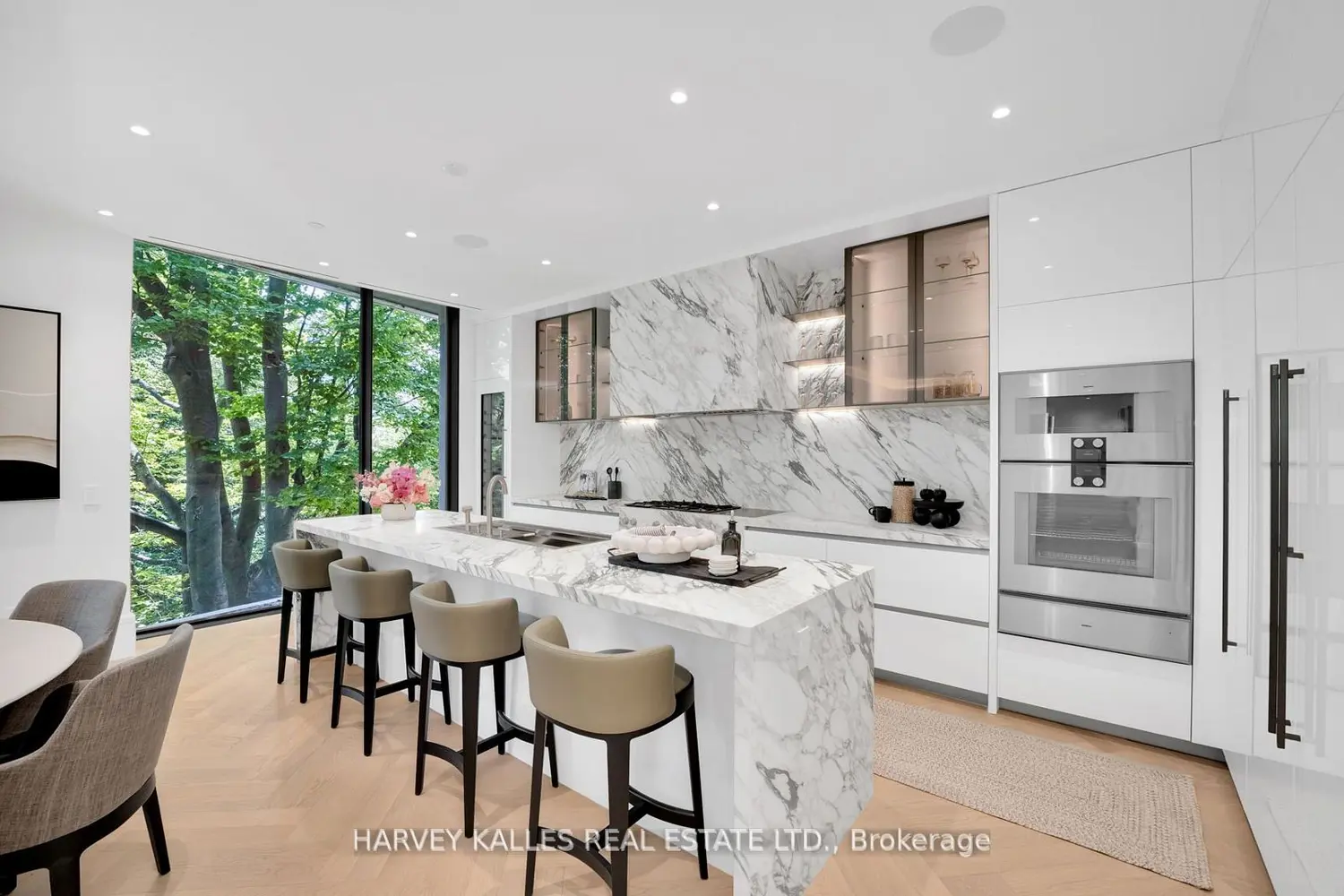 7 Dale Avenue 304