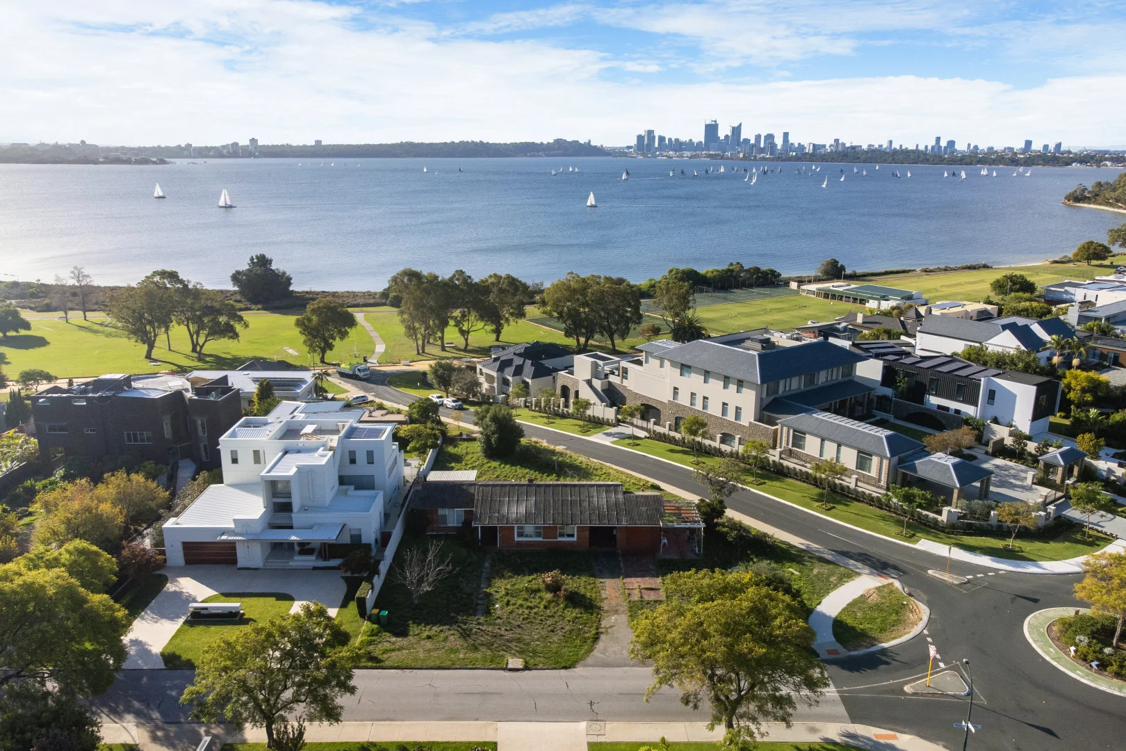 Additional image 8 of 76 Tweeddale Road, Applecross WA 6153