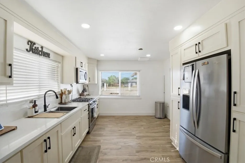 Additional image 12 of 1163 Smith Rd, Adelanto, CA 92301