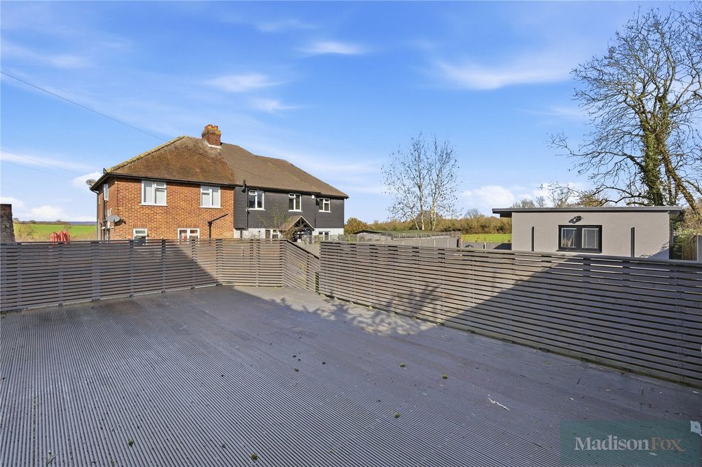 Additional image 22 of 3 bed semi-detached house for saleGravel Close, Chigwell, Essex IG7
