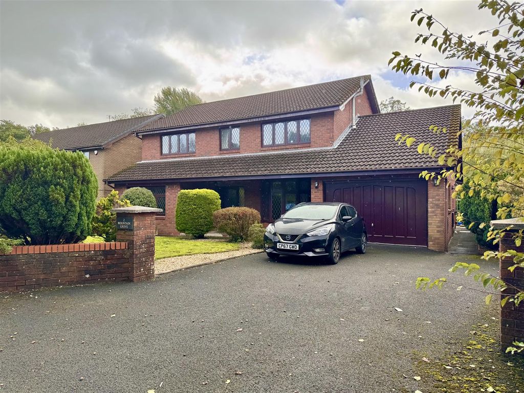4 bed detached house for saleWernoleu Road, Ammanford SA18
