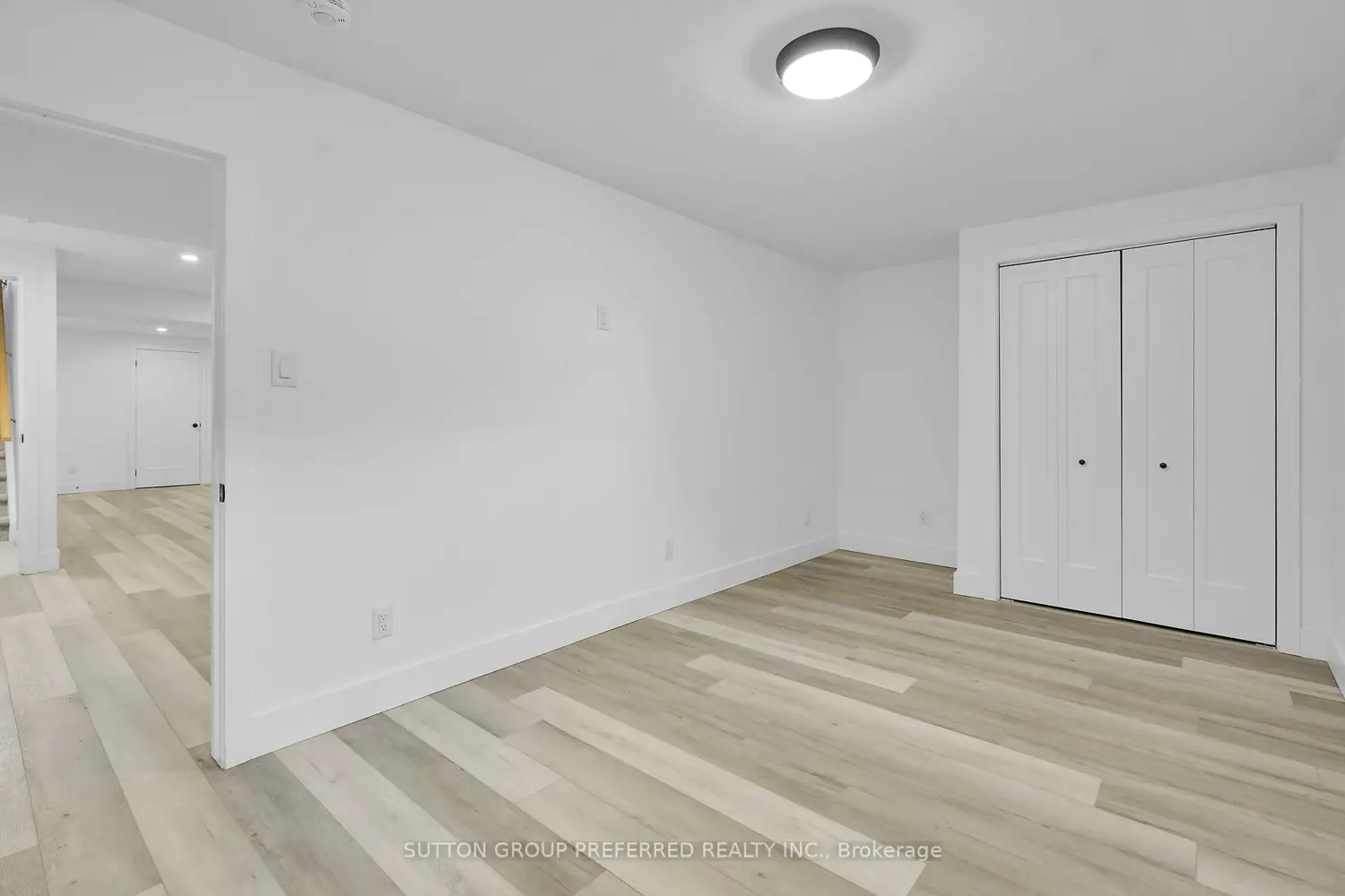 Additional image 16 of 800 Commissioners Road 12