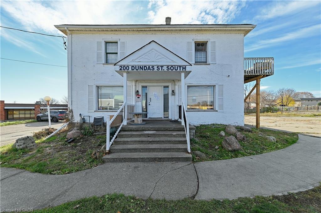 2-200 Dundas Street S, Cambridge, ON, N1R 8A8