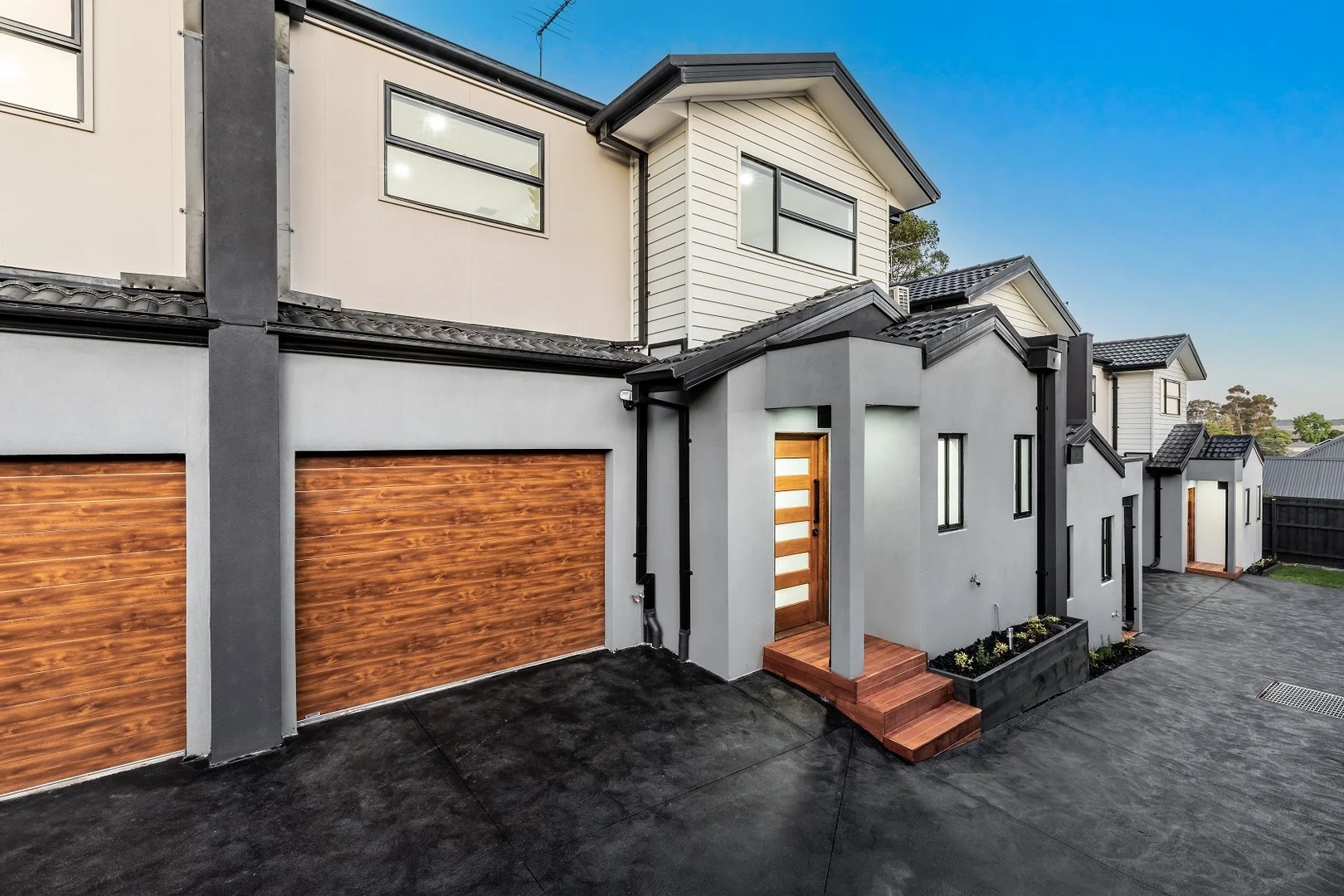 2/142 Grimshaw Street, Greensborough VIC 3088